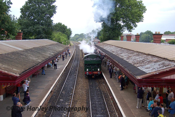 Hawksworth 0-6-0 Pannier tank loco no 9466 arrives at Shirley with the ecs to form the evenings excursion.