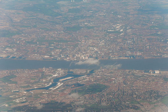 Flying down the Wirral I had a view across to Birkenhead & Liverpool on each side of the R. Mersey
