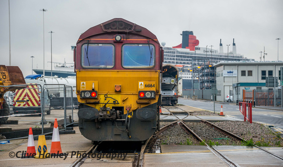 66164 at Southampton Eastern Docks.