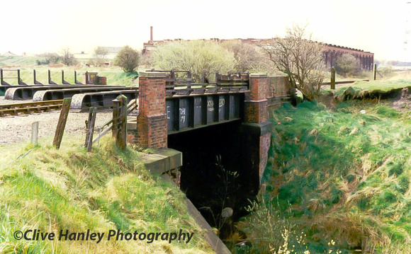 This bridge carries the tracks from Bootle over the CLC (Cheshire Lines) railway that ended at Aintree Central.
