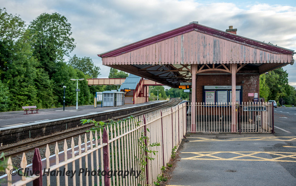 Henley in Arden station was deserted.