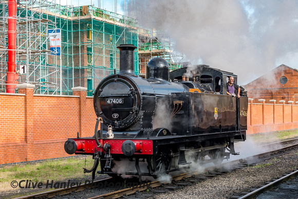 Jinty 0-6-0 tank loco no 47406 is seen running through the loop line at Loughborough
