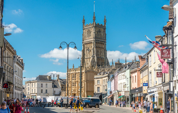 The high street in Cirencester has been afflicted with reconstruction work for the whole of 2016.