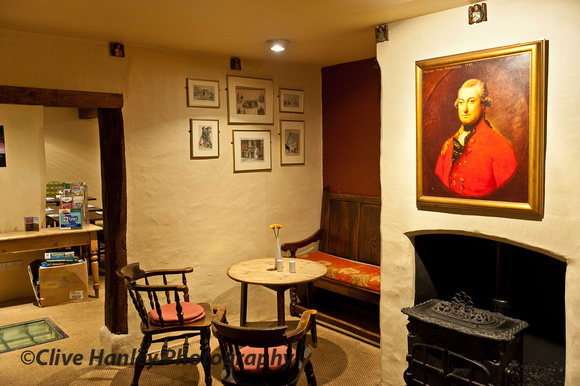 In the bar area is this portrait of Lord Cornwallis. Take alook to the left though...