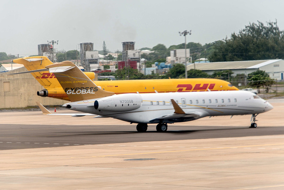 A Bombardier BD-700-1A10 registered to Global Express