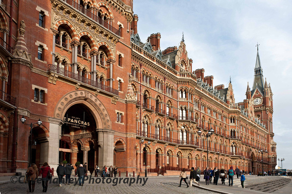 St Pancras Station - finally in all its glory again after what seems like years under scaffolding.