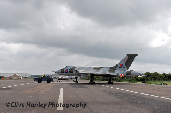 8.55am. XM655 was then turned towards the runway.