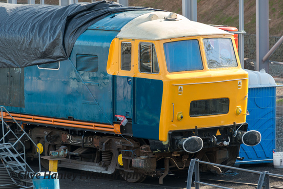 One of my favourite classes of diesel. Hymek no D7029 is under restoration but has not started since 1987.