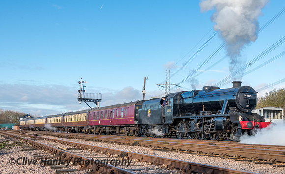 The double-header of 78018 & 78019 was planned to pass on the main. No show so it set off again.