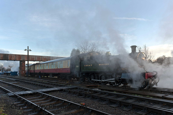 4566 meanwhile with Kian on the footplate had coupled onto some additional carriages.