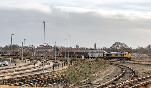 Class 66 no 66750 appeared from the Birmingham direction with a freight. from Donnington to Kineton