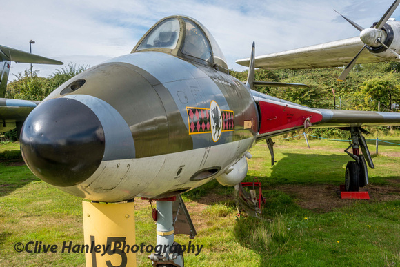Hawker Hunter F6A XF 382