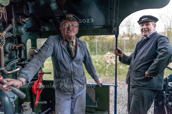 Driver John stands with Graham from the locos home, Didcot.