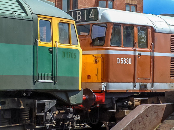 Class 47 no D1705 & Class 31 no D5830 in experimental Golden Ochre livery.
