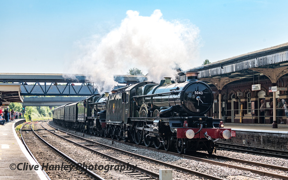 5043 Earl of Mount Edgcumbe & 7029 Clun Castle