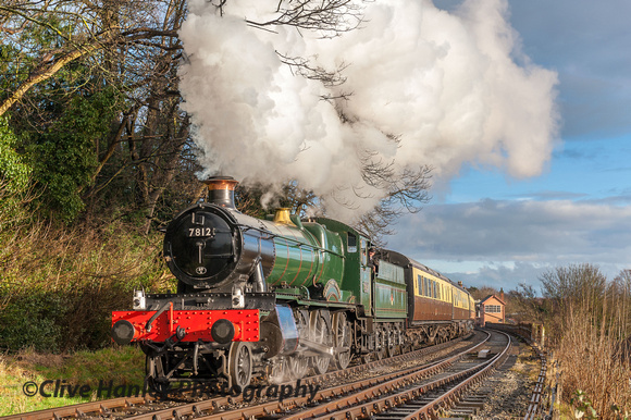 7812 Erlestoke Manor makes a fine sight as it departs Bewdley in some afternoon sunshine.