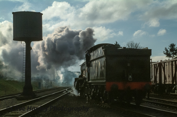 At Loughborough GWR Manor Class 4-6-0 no 7821 Ditcheat Manor backs towards the station.