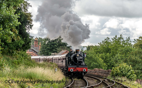 The first train heading north from Kidderminster is seen departing Bewdley from platform 3 hauled by 7812 Erlestoke Manor.