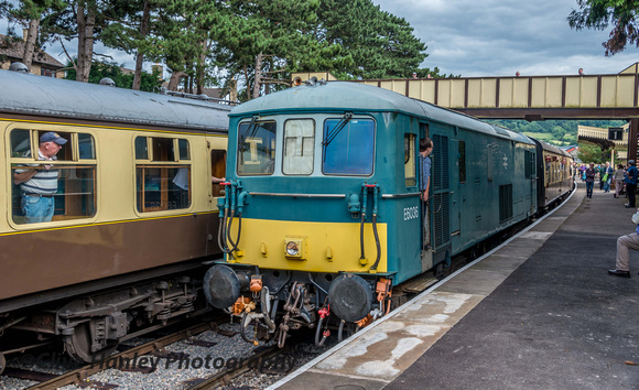 Class 73 electro-diesel no E6036 arrives at Winchcombe