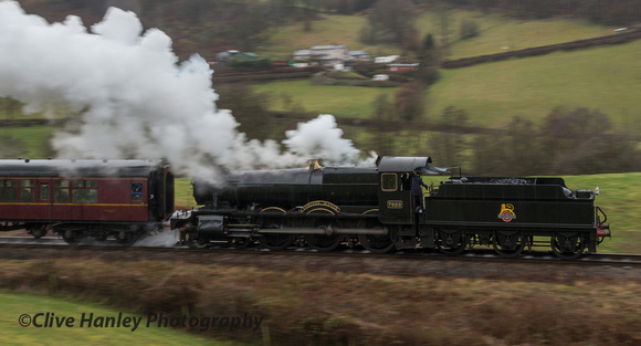 A panned shot with 7822 Foxcote Manor.