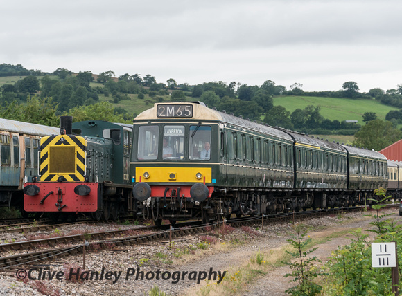 After a short break the DMU departs back to Toddington. It is passing the Winchcombe shunter.
