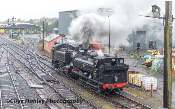 Next to arrive from Bewdley is the pannier tank combination of 7714 and 1501
