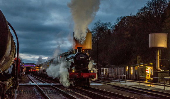 Back at Bewdley station 6990 Witherslack Hall sets off with the 4pm return train from Santas Grotto