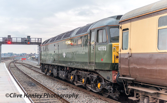 Of course the honour of being the 1st loco to haul passengers for Vintage Trains falls to Class 47 no 47773