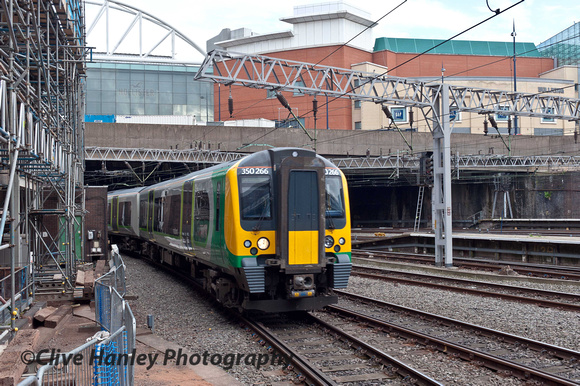 Desiro unit 350266 approaches platform 1 at New Street station with the London Midland service from Euston. This will form my return to Berkswell.