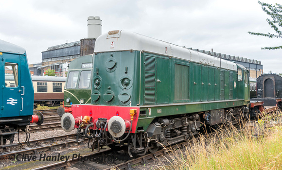Also in the sidings was Class 20 no D8098 with the St Rollox low loader wagon.