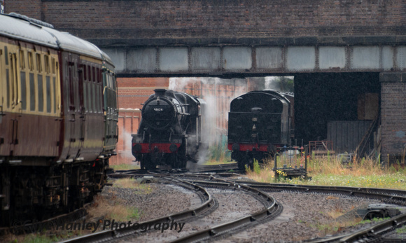 The two Stanier 8F's together. 48305 & 48624