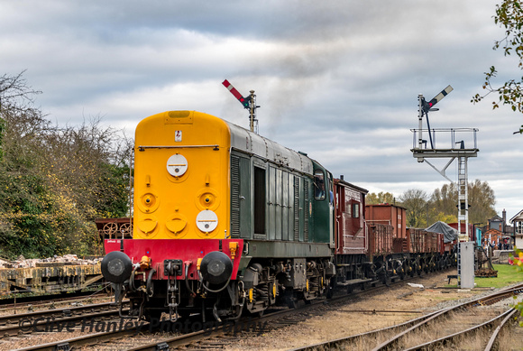D8098 heads south through Quorn with the freight
