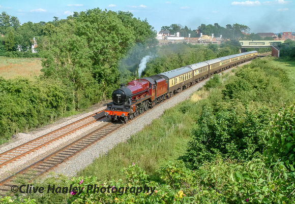 A much more satisfactory shot from the A46 bridge of (4)5690 Leander