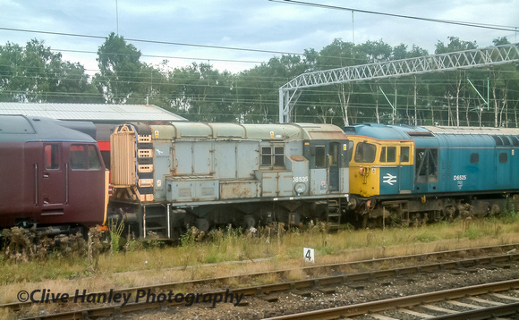To the right were several locomotives lined up. Class 33 no D6525, Class 08 no 08535 & an anonymous Class 50.