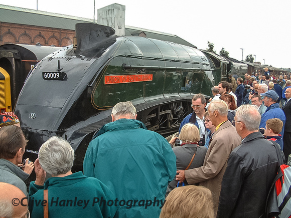 60009 was thronged by spectators.