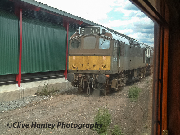 D7633 sits alongside the Kidderminster carriage shed.