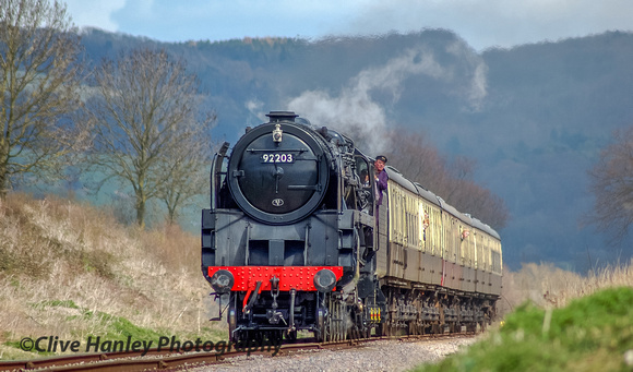 92203 drops down Defford straight towards Winchcombe