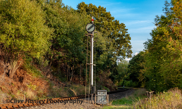 The unusual repeater signal at Tenbury. It indicates to the driver the setting of the next signal.
