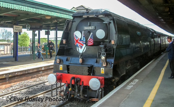 34067 Tangmere stands at Didcot Parkway station.