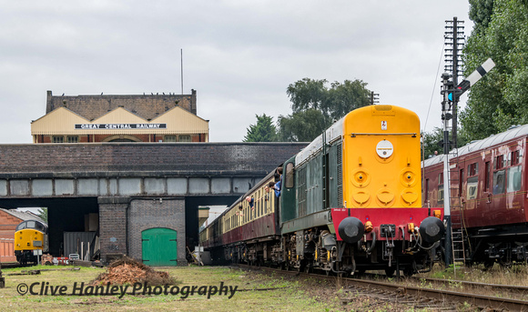 D8098 departs loughborough with the 9am to Leicester