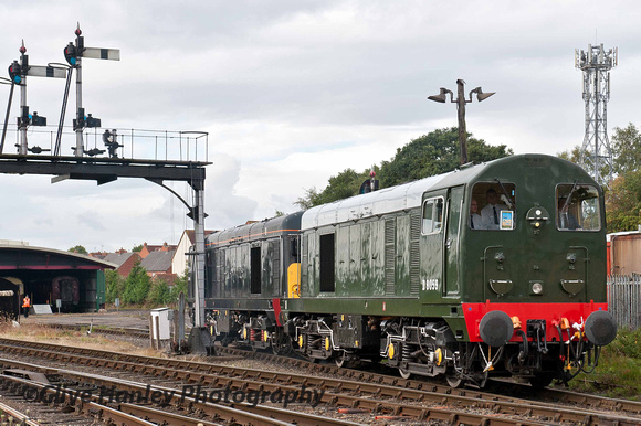 2 x Class 20's move out from Kidderminster diesel depot