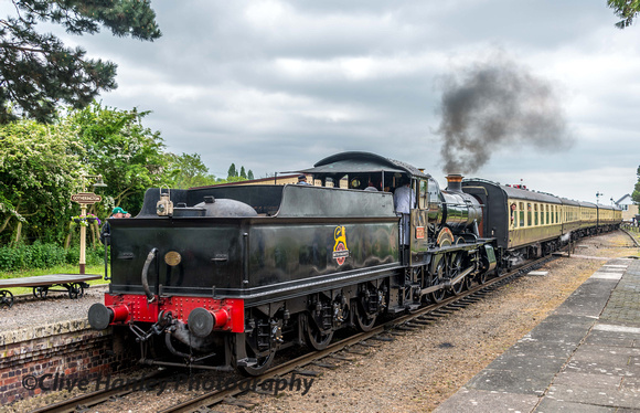 Arriving at Gotherington from Cheltenham is 7820 Dinmore Manor