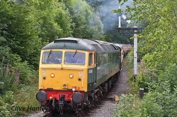 Class 47 no D1566 Orion approaches Glyn....