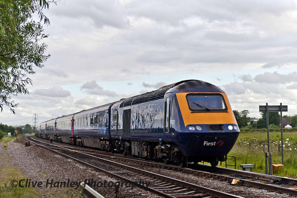 AN HST heads towards Oxford at Appleford