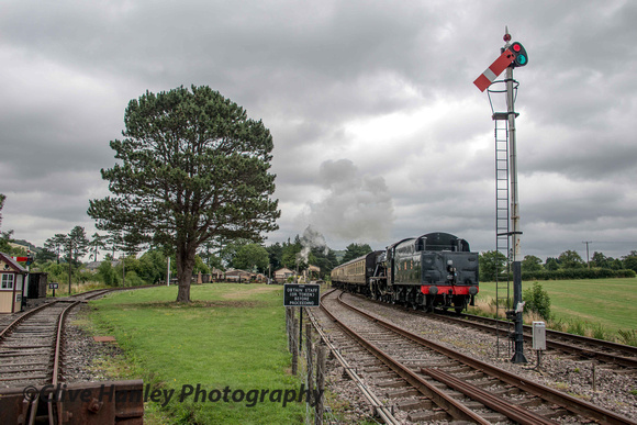 The 1st train of the day had already set off from Toddington. I caught a shot at Gotherington.