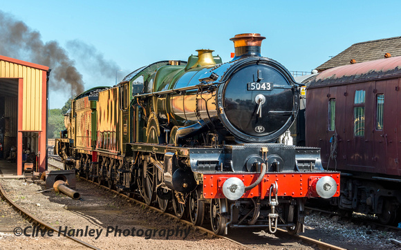 Collett Castle Class 4-6-0's nos 5043 Earl of Mount Edgcumbe & 7029 Clun Castle