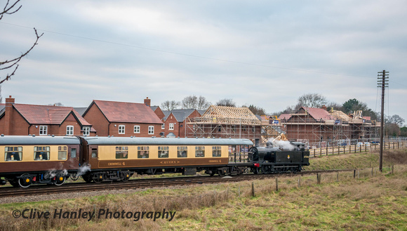 Developments at Woodthorpe bridge as 47406 returns with the dining train.