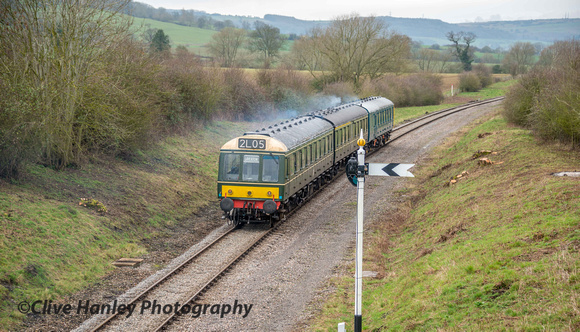 ...and heads away towards Winchcombe.