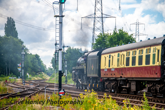 A combination of GWR (down for GO) and LMS (up for GO) on the approach towards Rothley station.