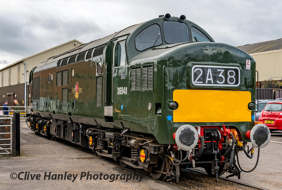 Class 37 no D6948 was standing proudly in the Toddington forecourt.